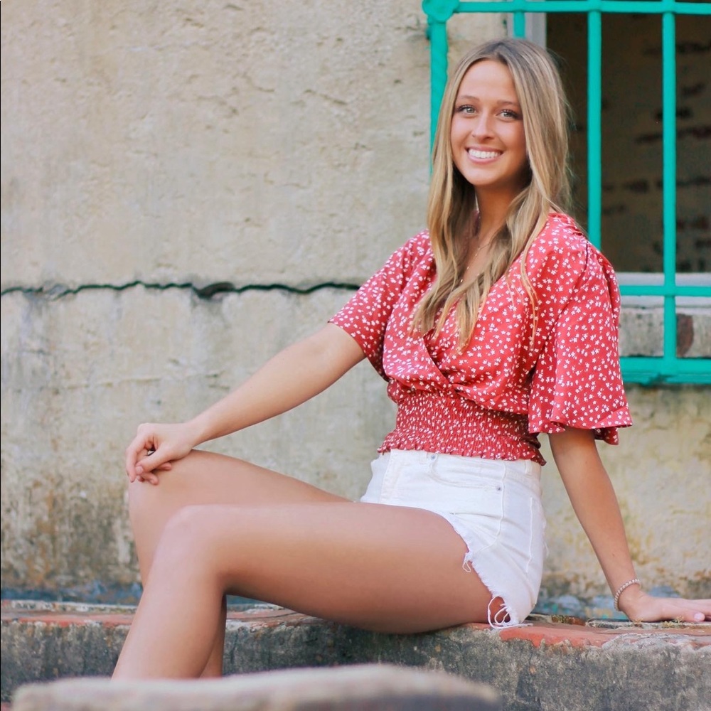 Meet your Posher, Madi